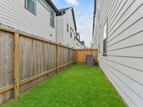 1208 Highland Row Lane, Houston TX 77091