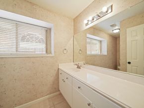 127 Selkirk Drive, Sugar Land TX 77479