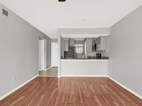 1516 Bay Area Blvd R6, Houston TX 77058