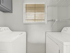 1516 Bay Area Blvd R6, Houston TX 77058