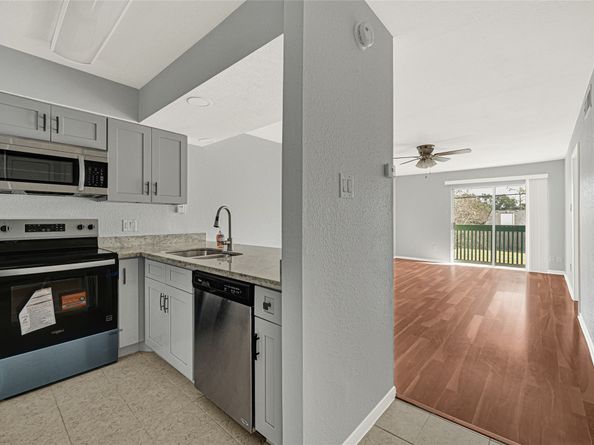 1516 Bay Area Blvd R6, Houston TX 77058