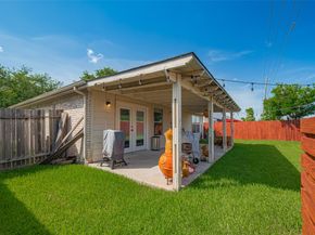 10106 Hollyvine Lane, Houston TX 77089