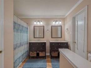 10106 Hollyvine Lane, Houston TX 77089