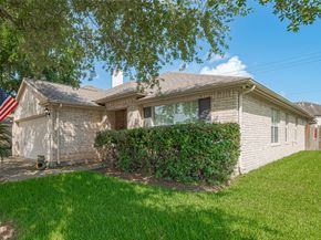10106 Hollyvine Lane, Houston TX 77089