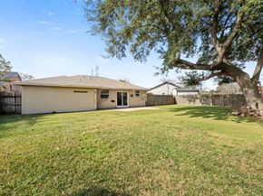 8611 Amblewood Drive, Houston TX 77099