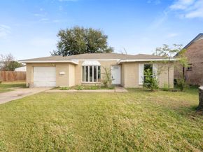 8611 Amblewood Drive, Houston TX 77099