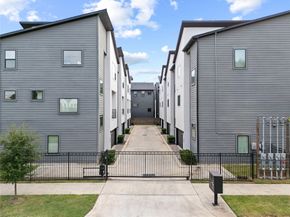 2404 Hadley Street C, Houston TX 77003