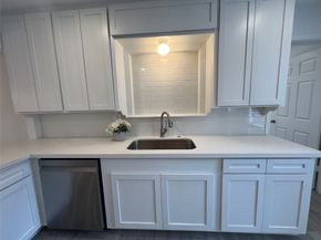 56 Trenwood Lane, Houston TX 77022