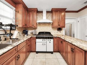 1933 Lexington Street, Houston TX 77098