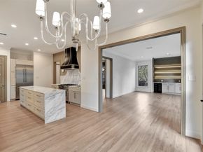 74 Briar Hollow Lane, Houston TX 77027