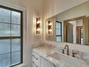 74 Briar Hollow Lane, Houston TX 77027