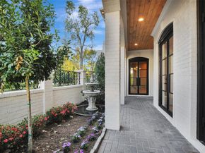 74 Briar Hollow Lane, Houston TX 77027