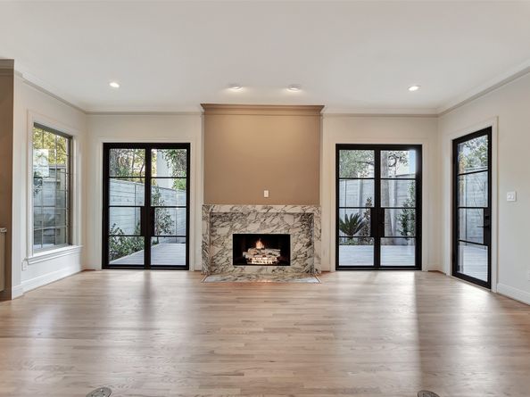 74 Briar Hollow Lane, Houston TX 77027