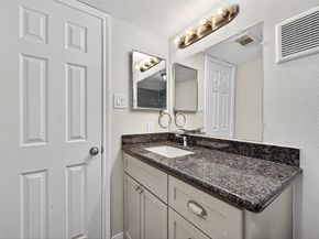 711 Worthshire Street, Houston TX 77008