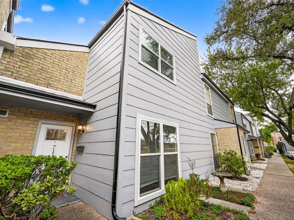 711 Worthshire Street, Houston TX 77008