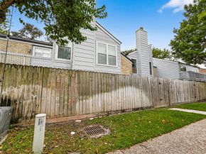 711 Worthshire Street, Houston TX 77008