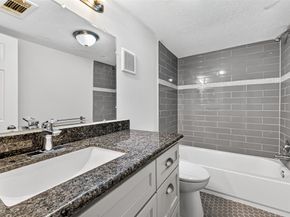 711 Worthshire Street, Houston TX 77008