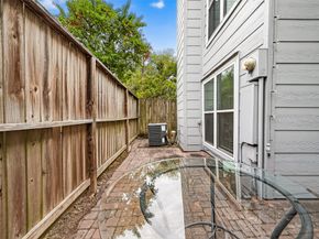 711 Worthshire Street, Houston TX 77008