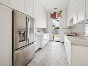 7 Hedwig Shadows Drive, Houston TX 77024