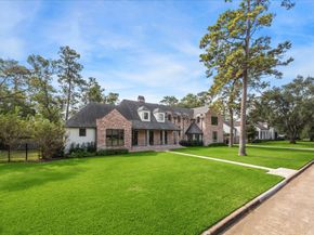 7 Hedwig Shadows Drive, Houston TX 77024