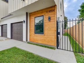 4554 Newberry Street A/B, Houston TX 77051