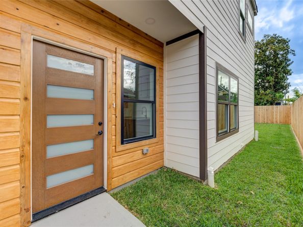 4554 Newberry Street A/B, Houston TX 77051