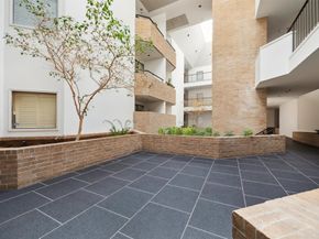 5200 Weslayan Street 204, Houston TX 77005