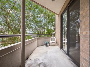 5200 Weslayan Street 204, Houston TX 77005
