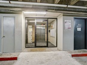 5200 Weslayan Street 204, Houston TX 77005