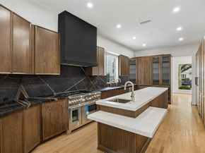 2320 North Boulevard, Houston TX 77098