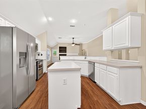 18 Mulberry Glen Place, Spring TX 77382