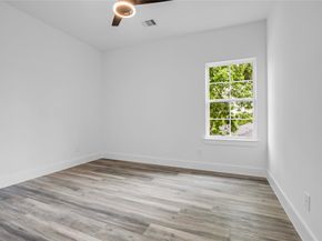 3168 Golfcrest, Houston TX 77087