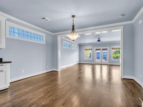 236 E Woodland Street, Houston TX 77009