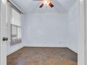 236 E Woodland Street, Houston TX 77009