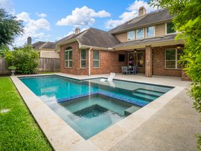 7 E Wading Pond Circle, The Woodlands TX 77375