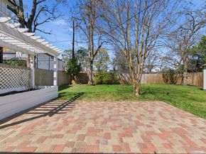 2210 Wakefield Drive, Houston TX 77018