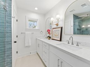 2210 Wakefield Drive, Houston TX 77018