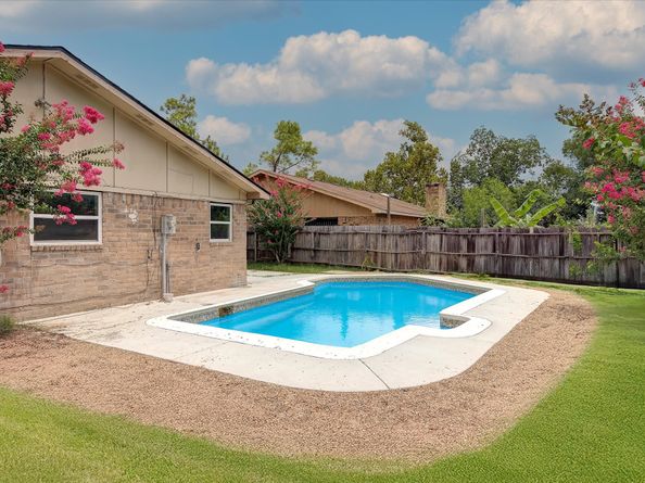 15507 Sierra Valle Drive, Houston TX 77083