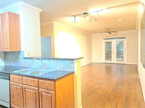 1711 Old Spanish Trail 457, Houston TX 77054