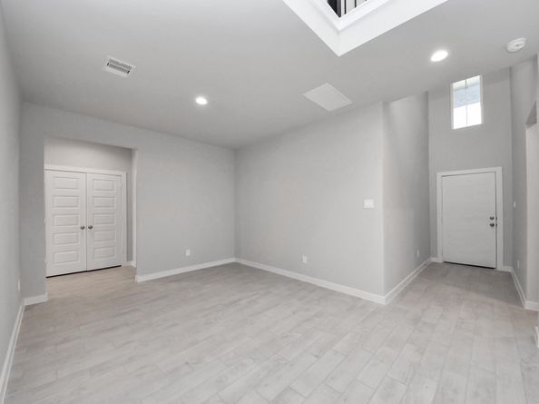 15015 Royal Leaf Drive, Cypress TX 77429