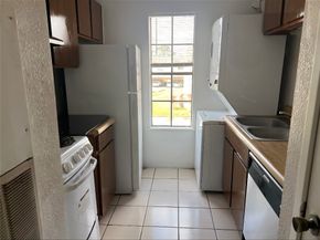 8323 Wilcrest Drive 8004, Houston TX 77072