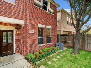 2211 Roy Street B, Houston TX 77007