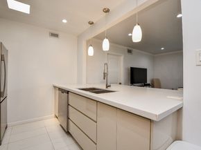 2619 Marilee Lane 2, Houston TX 77057