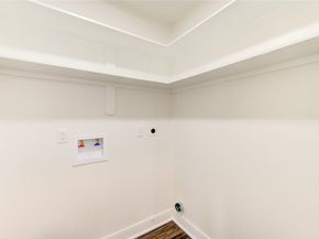 6027 Kenilwood Drive, Houston TX 77033