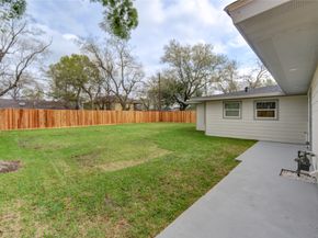 6027 Kenilwood Drive, Houston TX 77033