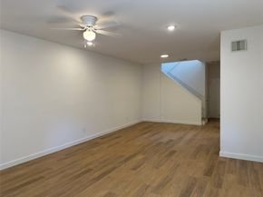 11703 Lakeside Place Drive 229, Houston TX 77077