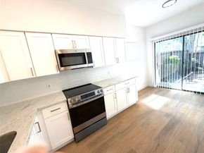 11703 Lakeside Place Drive 229, Houston TX 77077