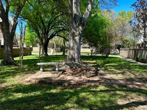 11703 Lakeside Place Drive 229, Houston TX 77077