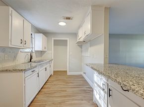 5102 Lyndhurst Drive, Houston TX 77033