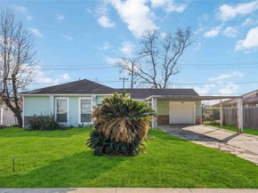 5942 Ridgeway Drive, Houston TX 77033